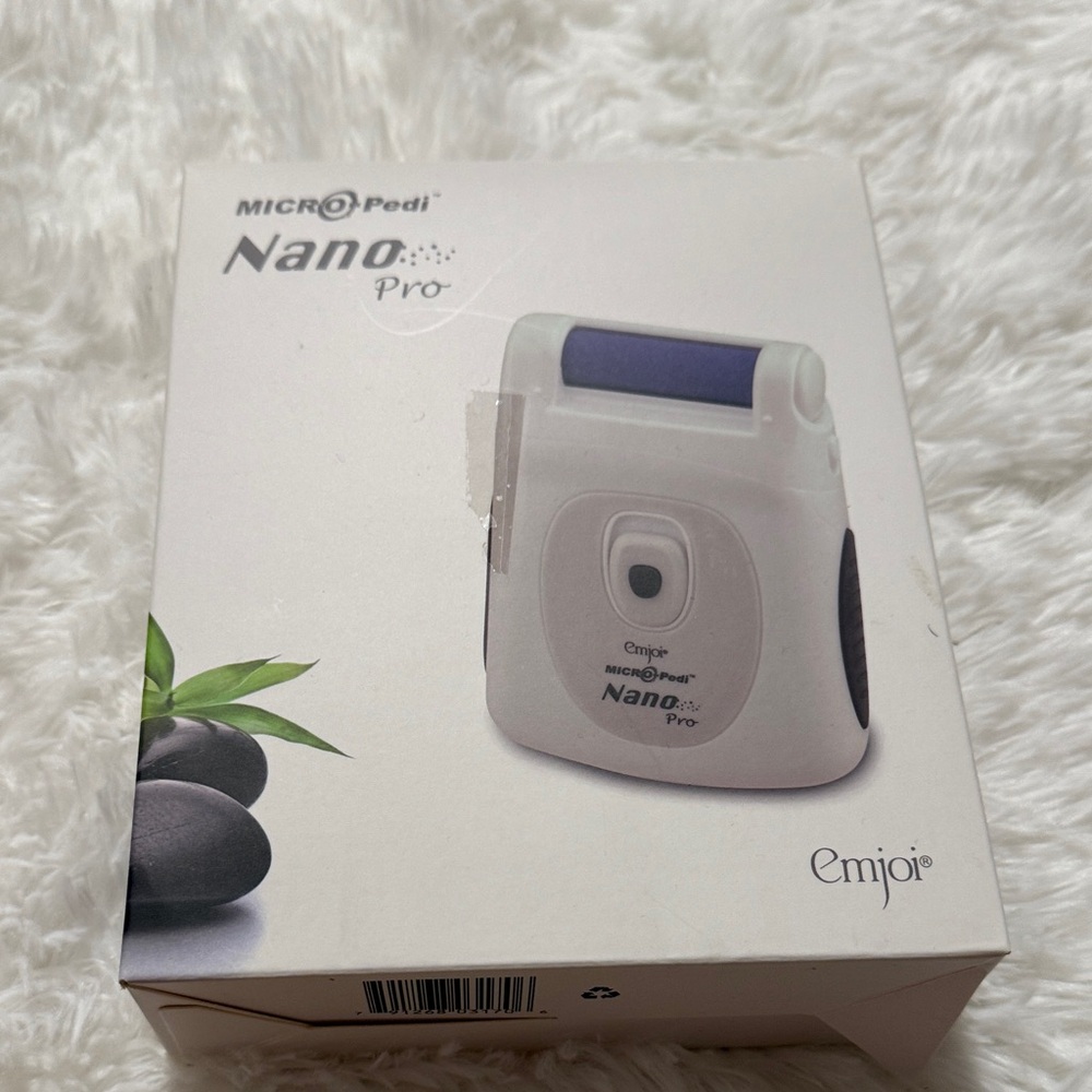 Nano Pro White and Blue Device